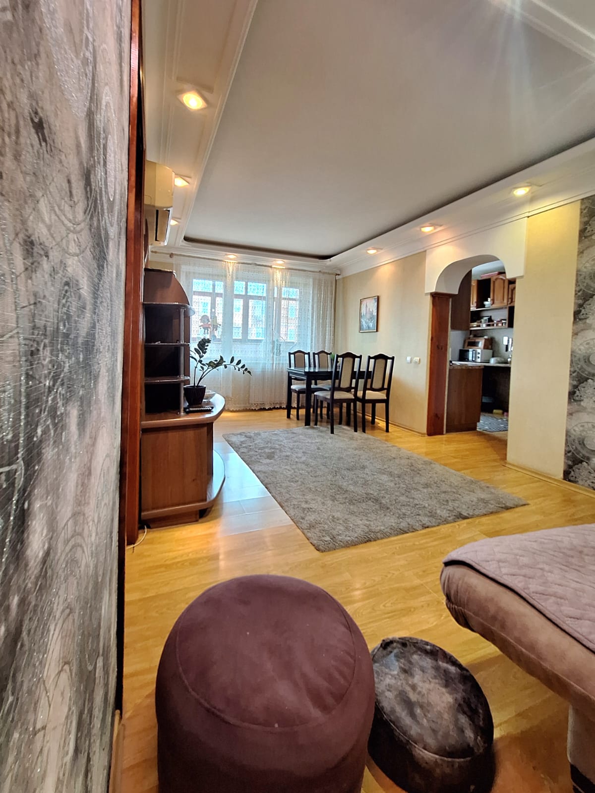 f565e6fd-62d5-42a9-8c73-f9c0a4965688